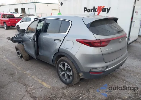 2021 Kia Sportage Lx z USA, uszkodzony, nr VIN KNDPMCAC9M7917898